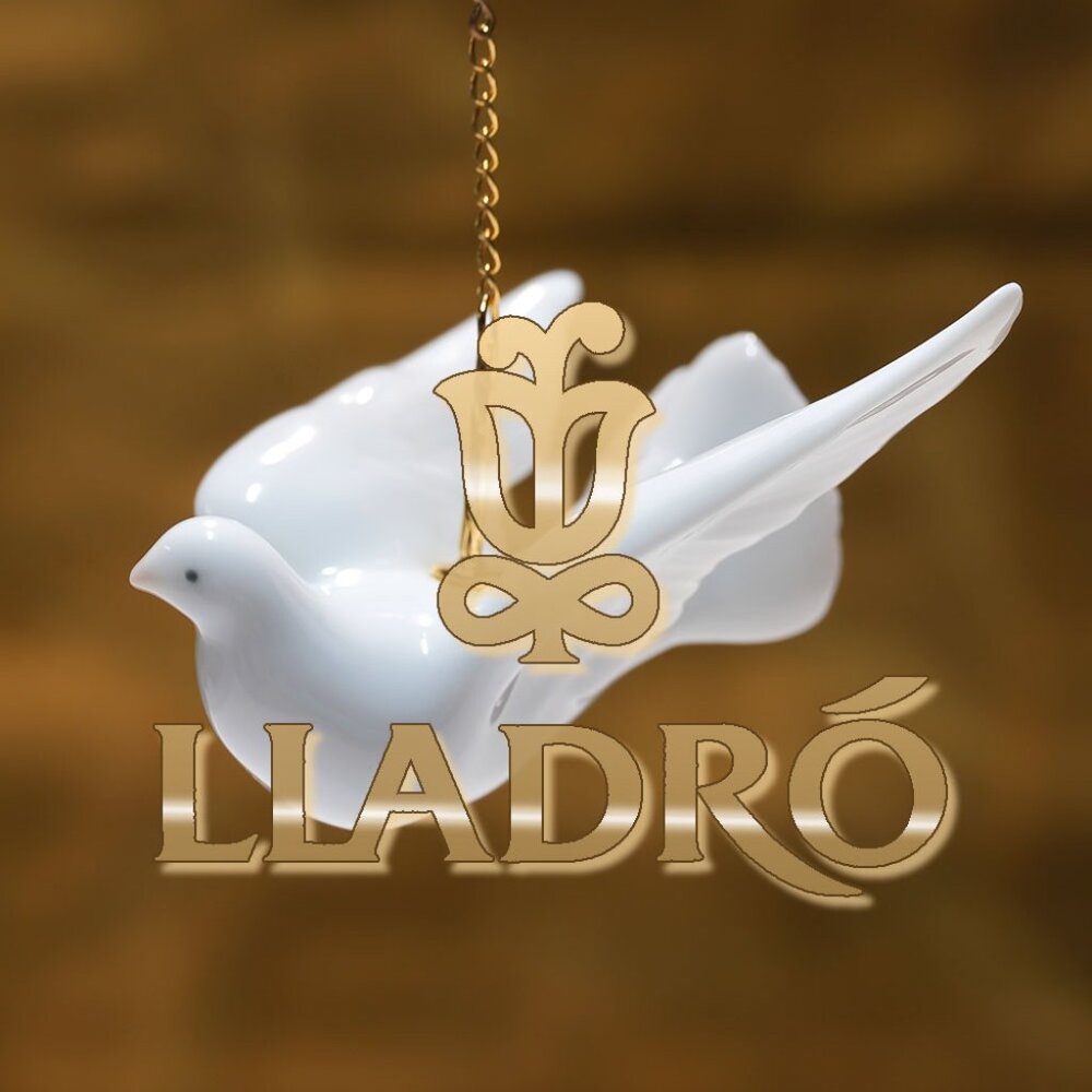 NIB Lladro 06267 Feliz Navidad “Flying Dove” Ornament